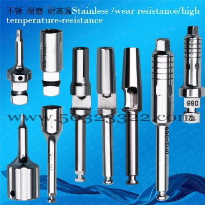 Locator for solid abutment